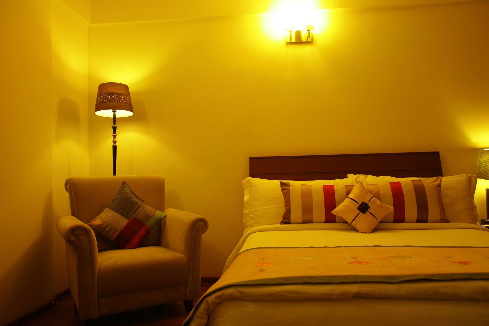 Justa Off Mg Road Hotel Bangalore Phòng bức ảnh