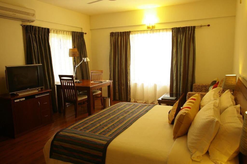 Justa Off Mg Road Hotel Bangalore Ngoại thất bức ảnh