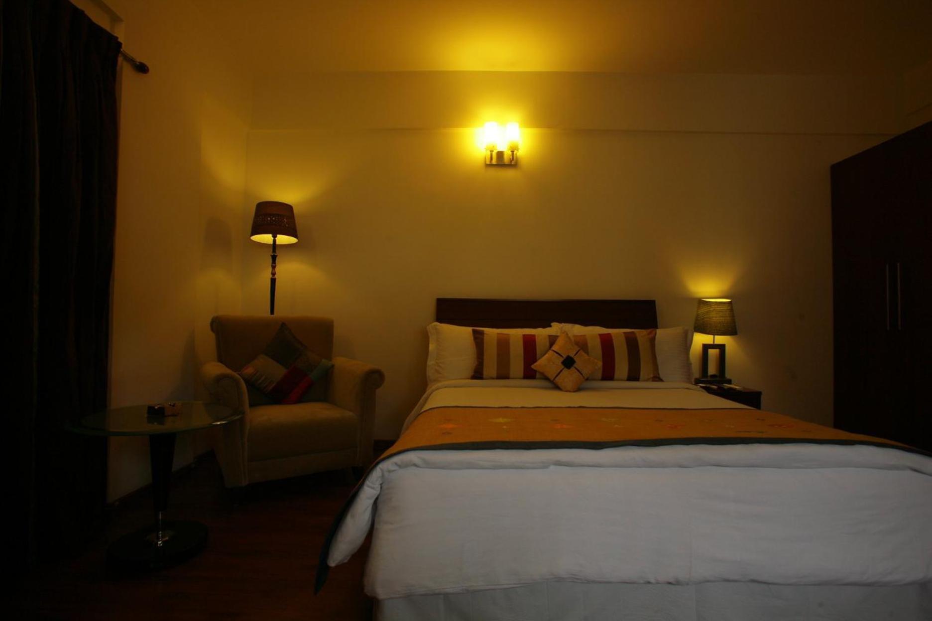 Justa Off Mg Road Hotel Bangalore Ngoại thất bức ảnh