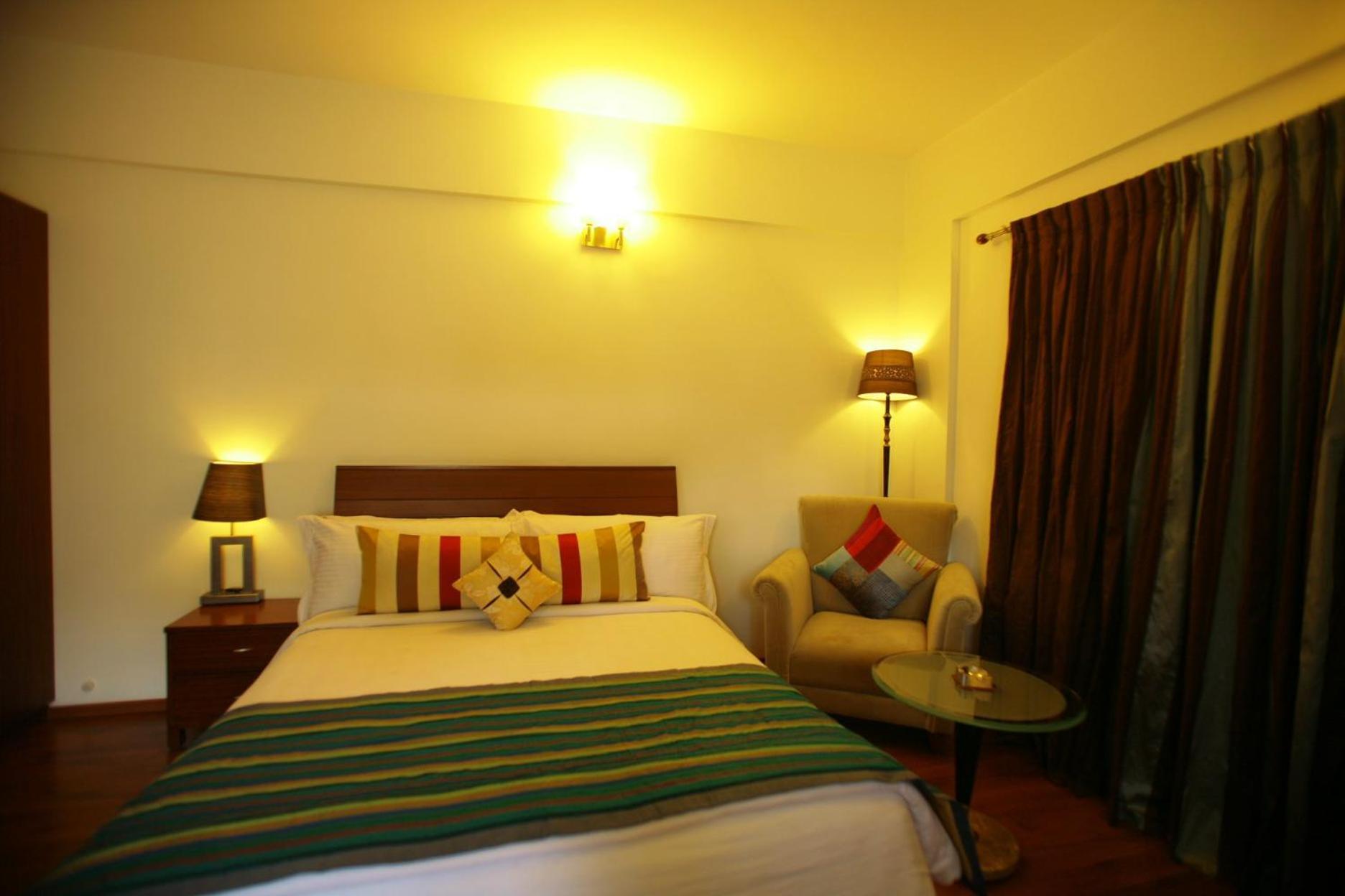 Justa Off Mg Road Hotel Bangalore Ngoại thất bức ảnh