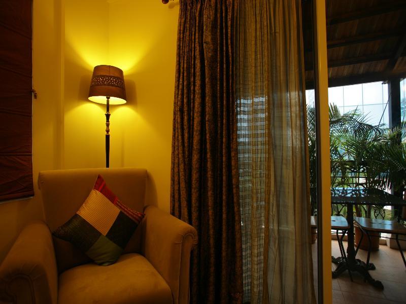 Justa Off Mg Road Hotel Bangalore Ngoại thất bức ảnh