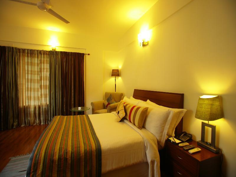 Justa Off Mg Road Hotel Bangalore Ngoại thất bức ảnh