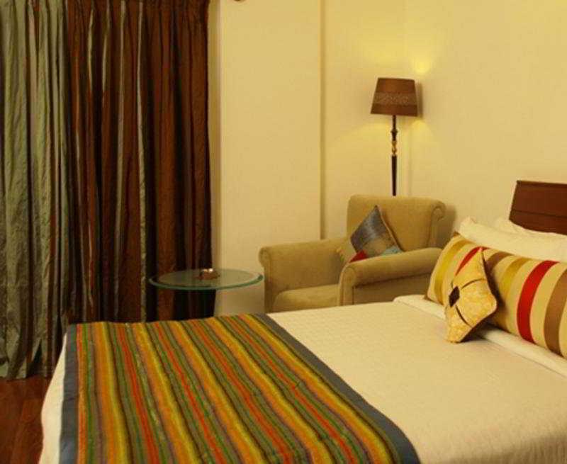 Justa Off Mg Road Hotel Bangalore Ngoại thất bức ảnh