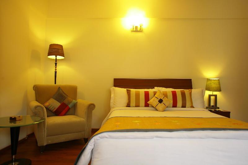 Justa Off Mg Road Hotel Bangalore Ngoại thất bức ảnh