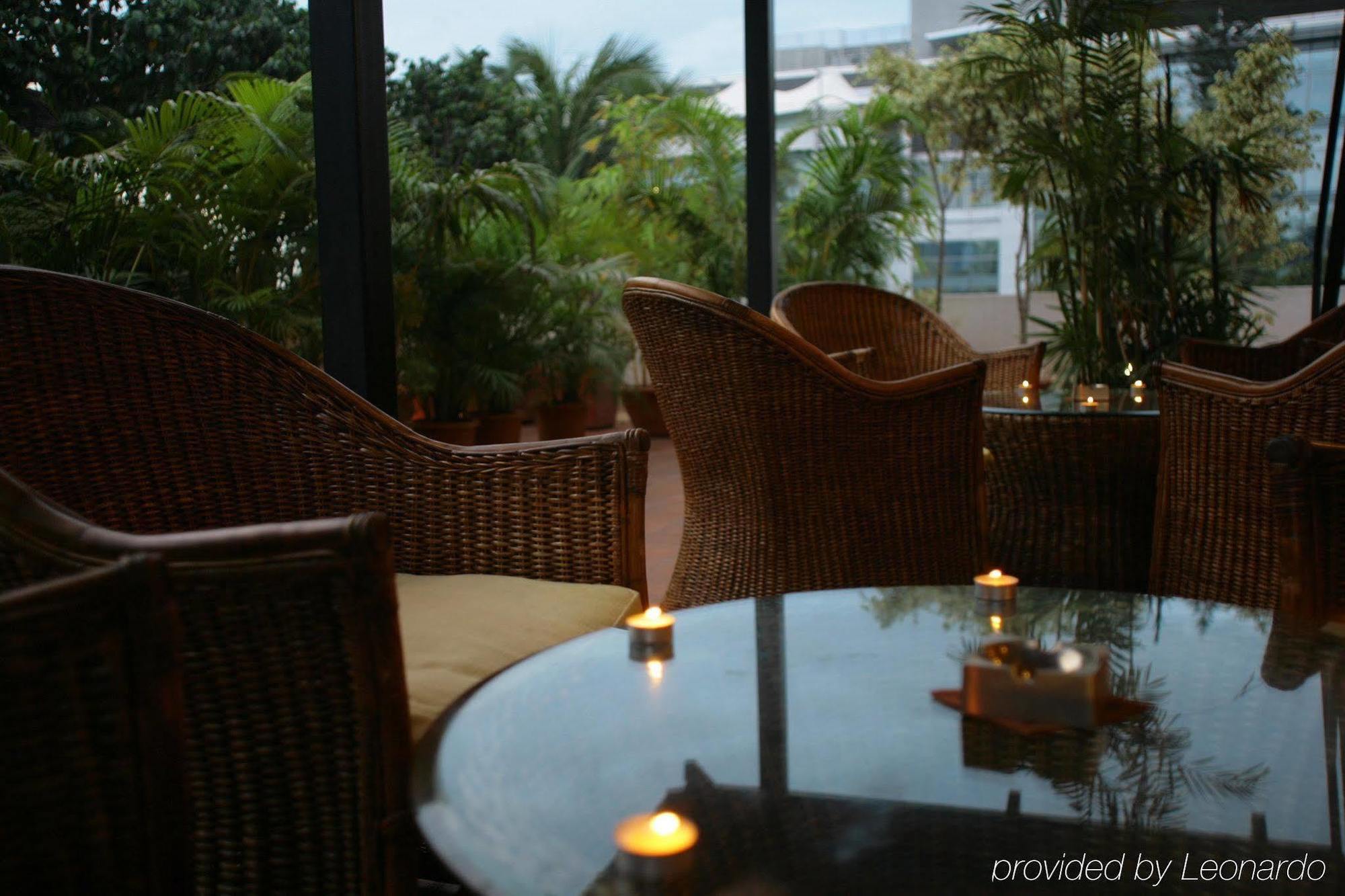 Justa Off Mg Road Hotel Bangalore Ngoại thất bức ảnh